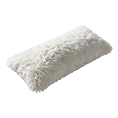 [127335] Coussin rectangulaire fausse fourrure 30 x 45 cm